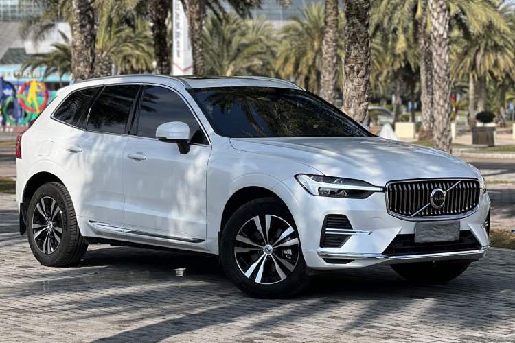 Used Volvo XC60 2024 B5 4x4 Smart Luxury Edition