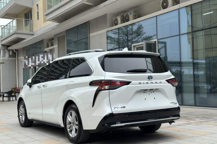 Used Toyota Sienna 2021 2.5L Hybrid Ultimate Edition
