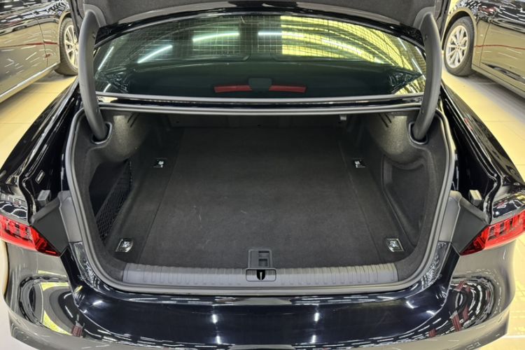 Used Audi A7L 2022 45 TFSI quattro S-line Visionary Crystal Package
