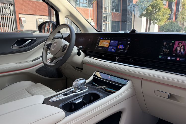 Used VOYAH Dream 2022 Low-Carbon Edition Dream+ Smart Enjoyment Package
