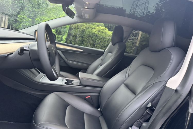 Used Tesla Model Y 2022 Rear-Wheel-Drive Version
