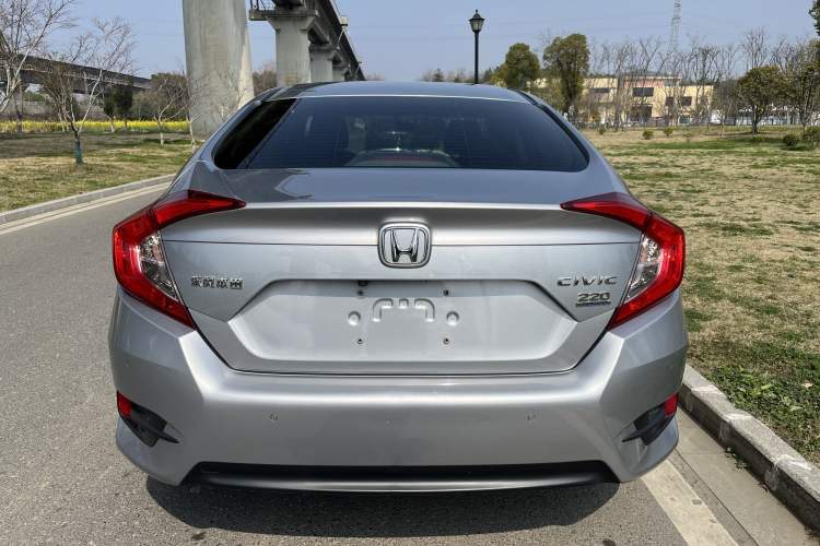 Used Honda Civic 2016 220TURBO CVT Luxury Edition
