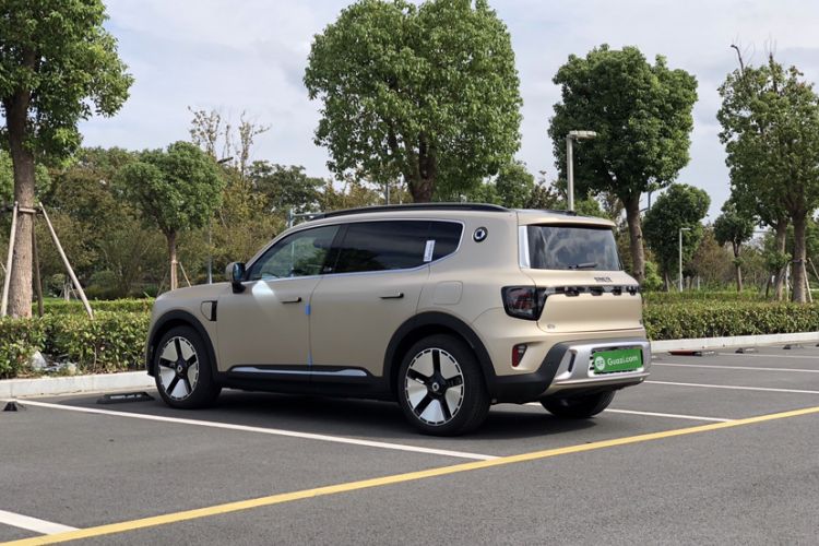 Used  #5 2024 Long-Range Journey Luxury Edition
