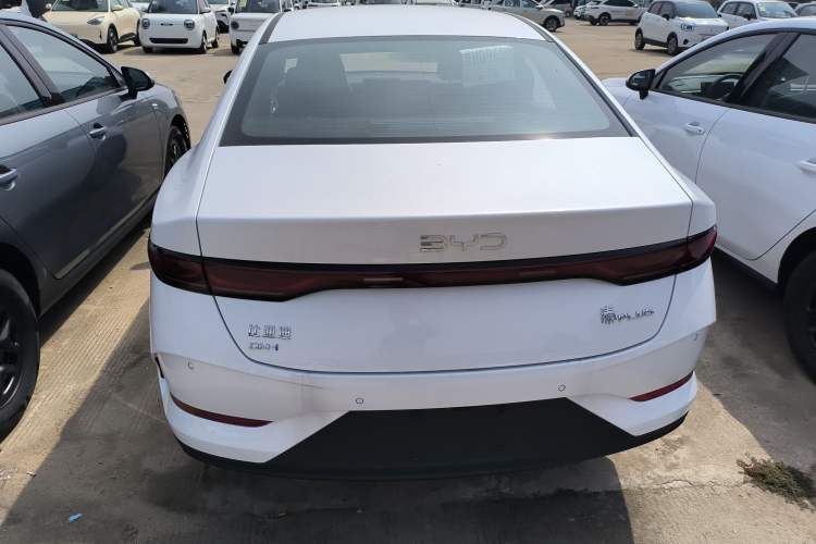 Used BYD Qin PLUS 2025 DM-i Smart Drive 55KM Leading Model