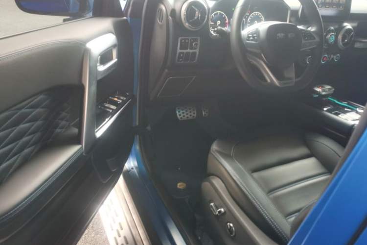 Used Beijing Auto BJ40 2021 2.0D Automatic Four-Wheel Drive Blade Hero Edition Adventurer Type
