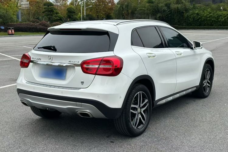 Used Mercedes-Benz GLA 2016 GLA 220 4MATIC Fashion Edition
