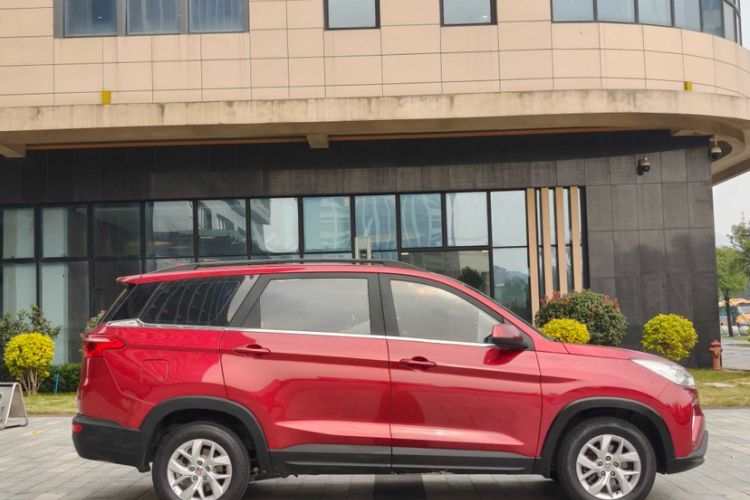 Used Wuling Hongguang S3 2018 1.5L Manual Comfort Model China V Standard
