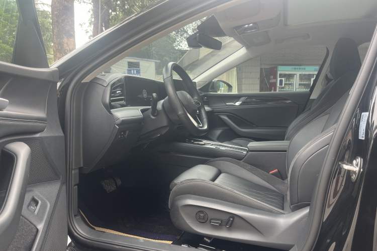 Used Volkswagen Magotan 2024 380TSI DSG Prestige Edition
