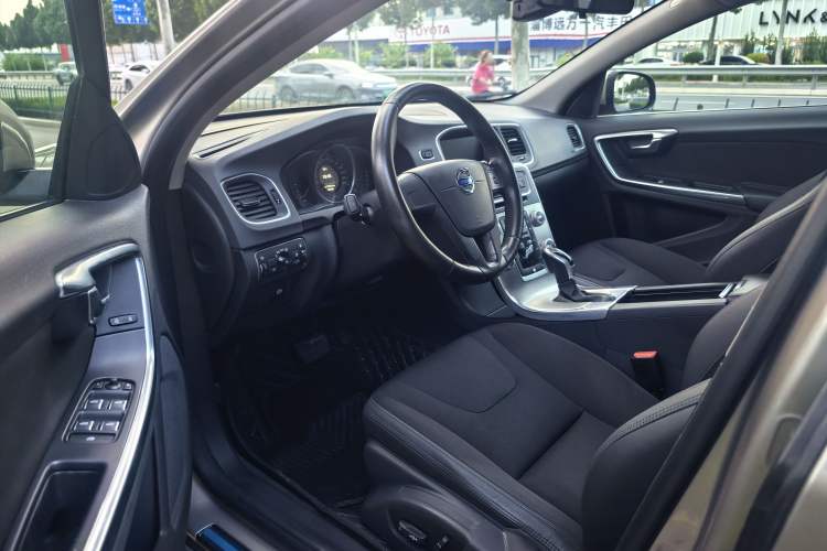 Used Volvo S60 2016 S60L T3 Smart Drive Edition
