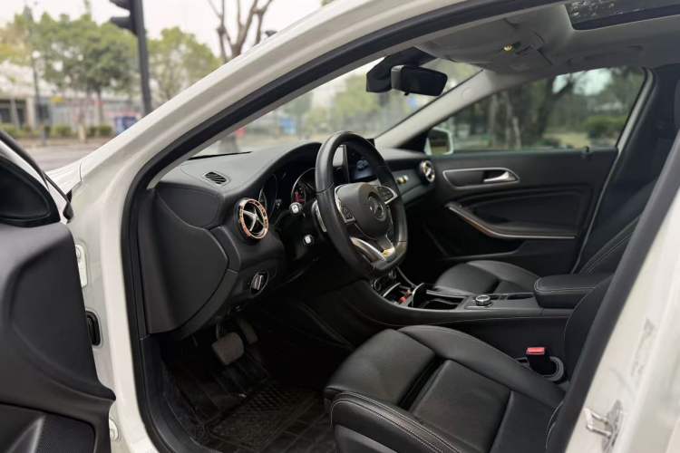 Used Mercedes-Benz GLA 2019 GLA 200 Fashion Model