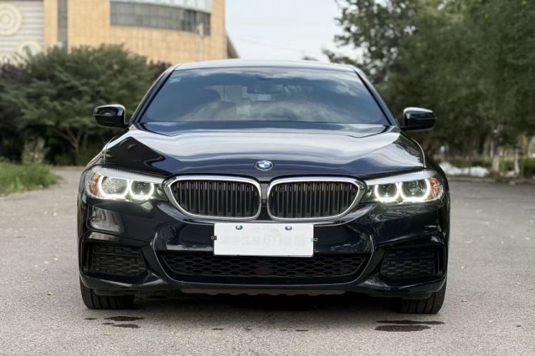 Used BMW 5 Series 2019 Facelifted 530Li Leading Edition M Sport Package
