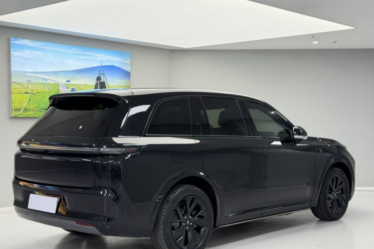 Used Li Auto L8 2023 Air model
