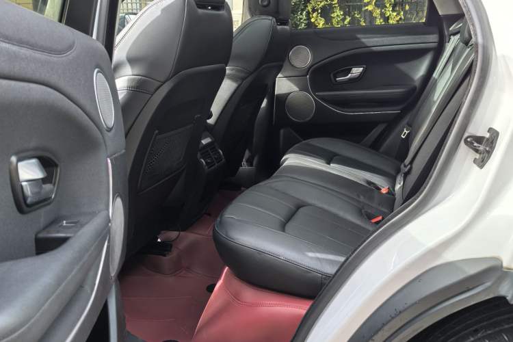 Used Land Rover Range Rover Evoque 2018 240 PS SE Smart Brilliance Edition