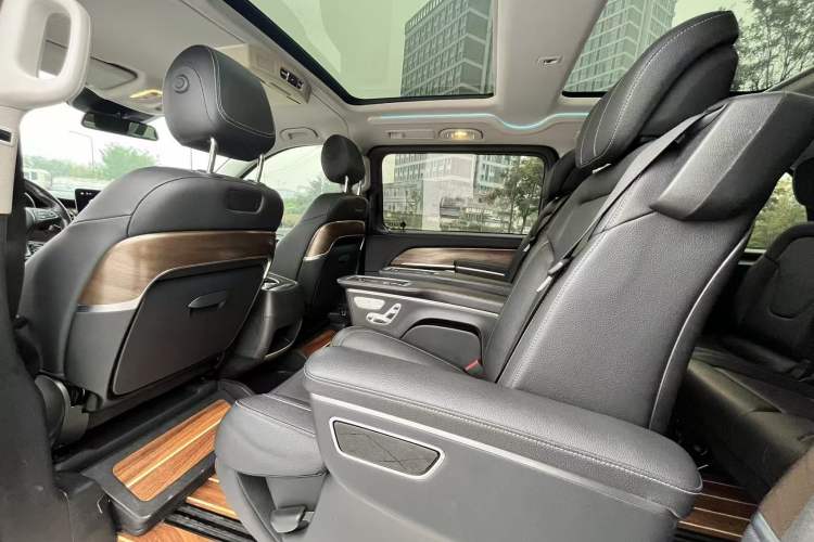 Used Mercedes-Benz V-Class 2021 V 260 Prestige Edition