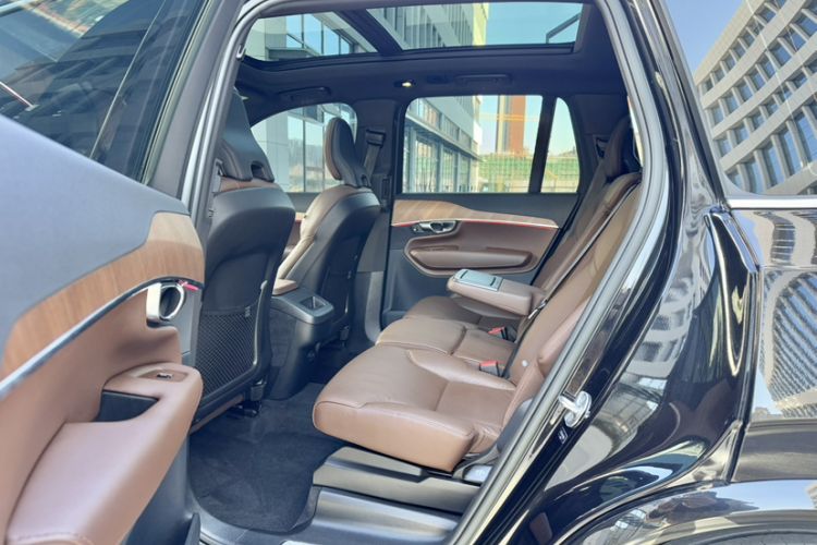 Used Volvo XC90 2023 B5 SmartDrive Luxury Edition 5 Seats
