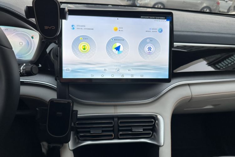 Used BYD Song PLUS New Energy 2024 Honor Edition EV 520km Premium Model