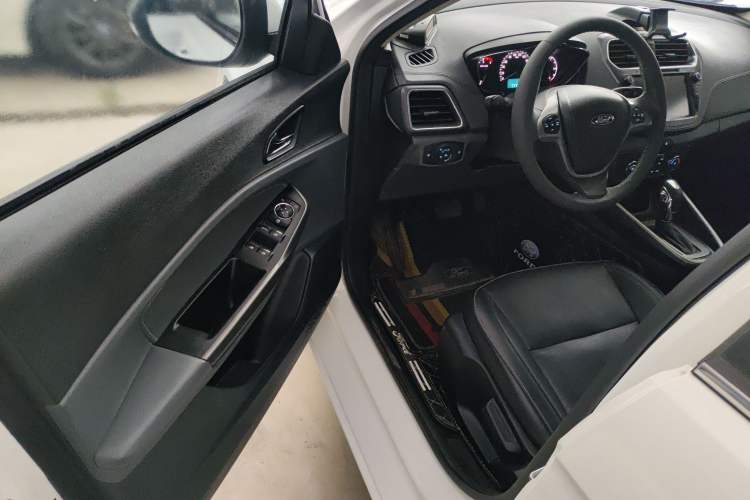 Used Ford Escort 2017 Happiness Edition 1.5L Automatic Fashion Version
