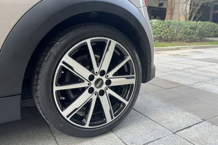 Used MINI MINI 2023 1.5T COOPER Artist
