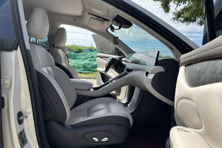 Used  LS6 2023 Max Standard Edition
