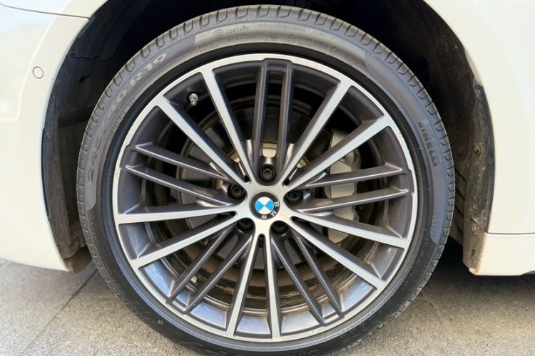 Used BMW 5 Series 2022 Second Facelift 530Li Leading Edition M Sport Package
