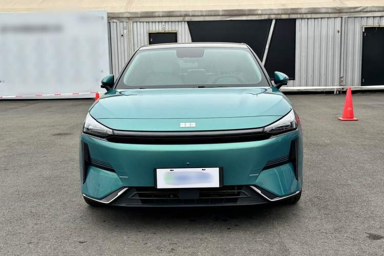 Used  L6 2023 125km MAX
