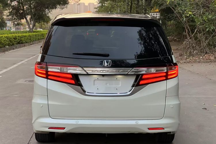 Used Honda Odyssey 2015 Revised Version 2.4L Supreme Edition
