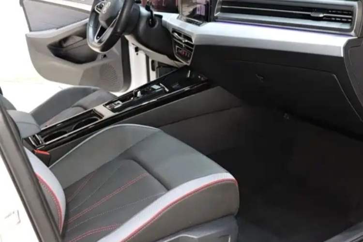 Used Volkswagen Lamando 2022 Lavida L 280TSI DSG Cool & Spicy Edition
