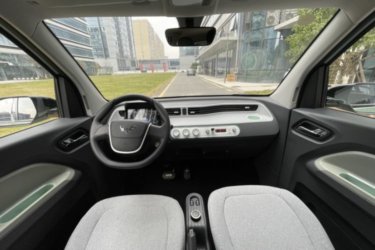 Used Wuling Hongguang MINIEV 2022 Macaron Fashion Model Lithium Iron Phosphate
