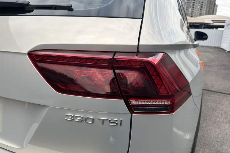 Used Volkswagen Tiguan L 2021 330TSI Automatic Two-Wheel Drive R-Line Flagship Edition
