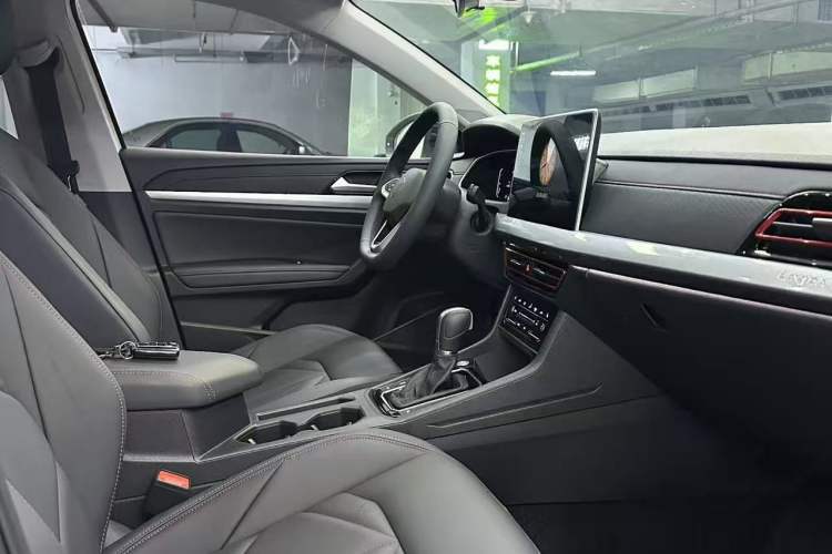 Used Volkswagen Lavida 2024 300TSI DSG Starry Sky Leading Edition
