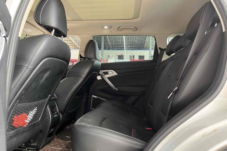 Used Geely Auto Emgrand X7 Sport 2018 1.8TD Automatic Two-Wheel Drive Smart Connect 4G Internet Edition
