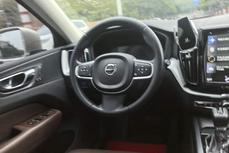 Used Volvo XC60 2020 T5 4x4 Zhiyi Luxury Edition
