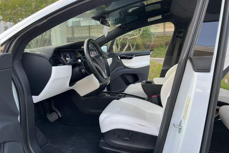 Used Tesla Model X 2019 Long-Range Version
