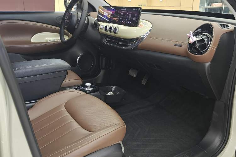 Used Wuling Bingo 2023 333 km Lingxi Connected+ Version
