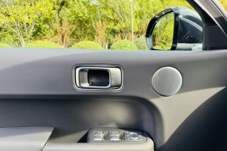 Used Li Auto L8 2023 Pro Model
