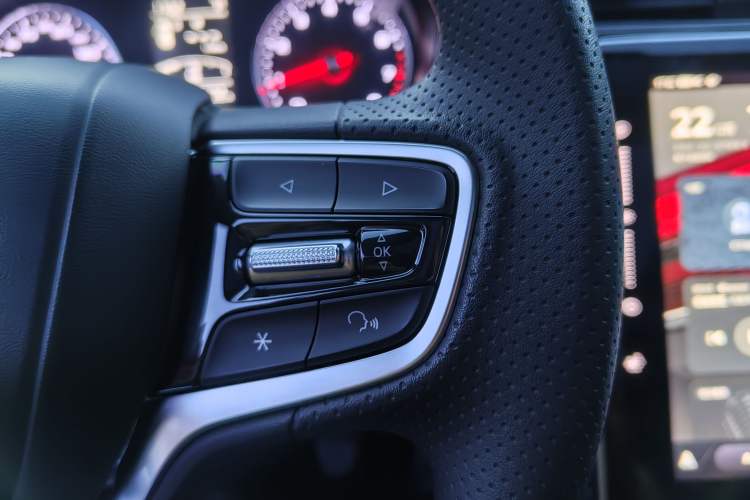 Used Roewe RX5 2020 PLUS 300TGI Manual Ali National Style Luxury Edition
