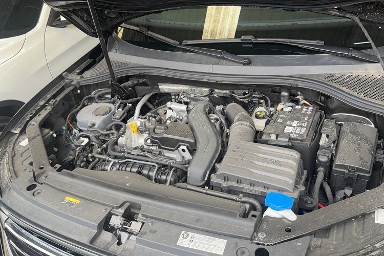 Used Volkswagen Tiguan L 2024 Outstanding Model 300TSI Automatic Two-Wheel Drive Longteng Edition