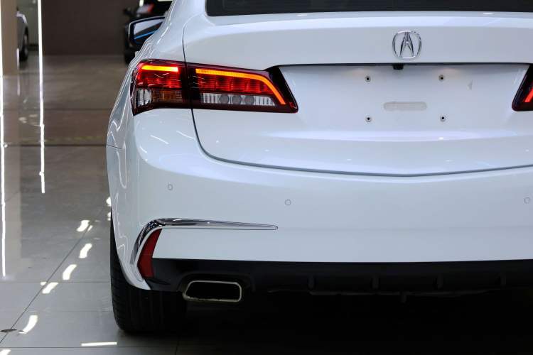 Used Acura TLX-L 2018 2.4L Deluxe Edition
