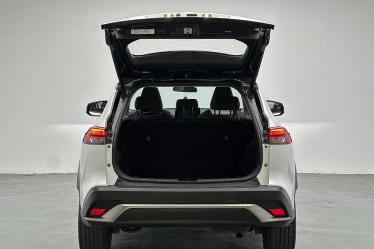 Used Toyota FRONTLANDER 2022 2.0L CVT Luxury PLUS Edition
