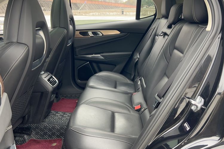 Used Lynk & Co 01 2019 2.0T Two-Wheel-Drive Pro Version China VI Standard
