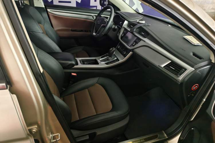 Used Geely Auto Emgrand GL 2017 1.3T DCT Luxury Model