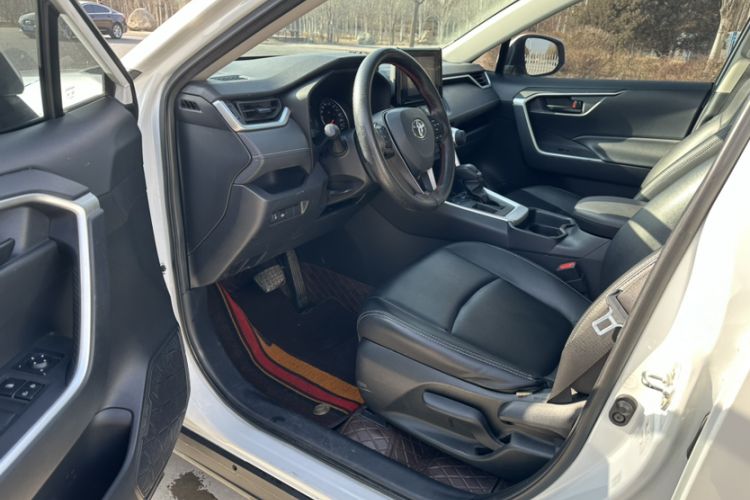 Used Toyota RAV4 2022 2.0L CVT Two-Wheel Drive Urban Edition
