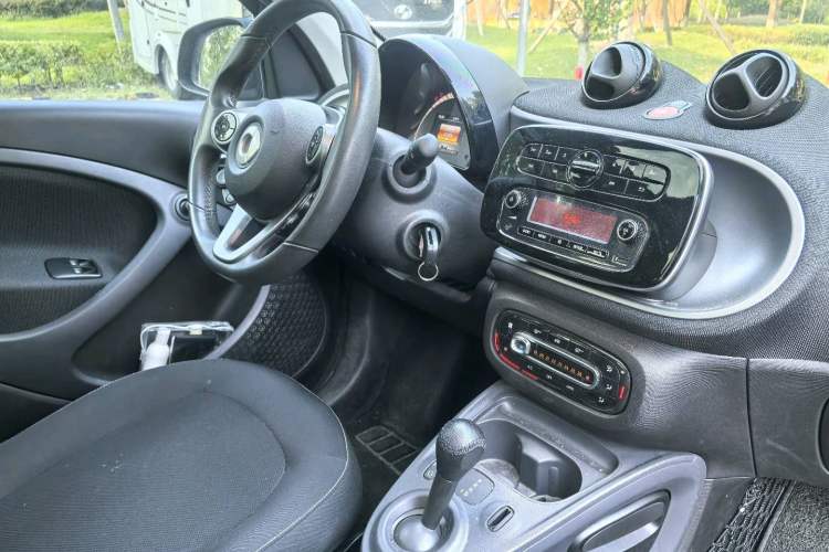 Used  forfour 2018 1.0L 52kW Passion Edition
