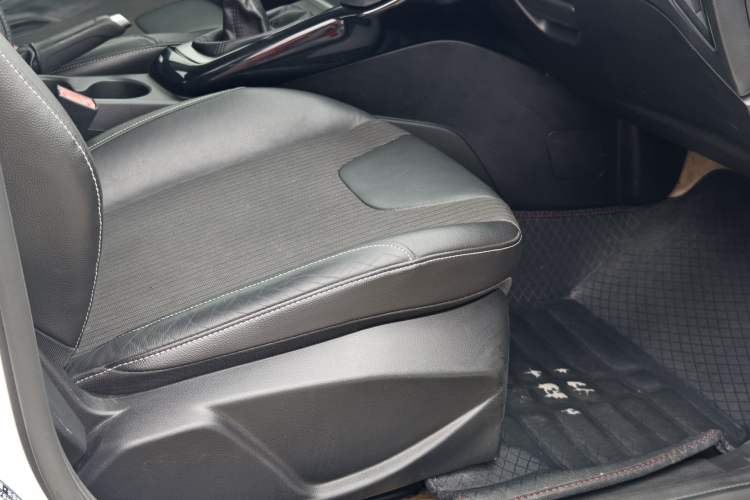 Used Ford Focus 2012 Sedan 1.6L Manual Fashion Edition