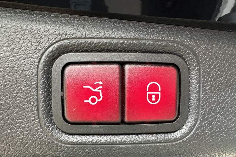 Used Mercedes-Benz E-Class 2019 Restyled E 300 L Luxury Edition
