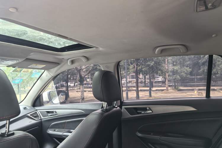 Used Changan CS75 2016 1.8T Automatic Elite Model China V Standard