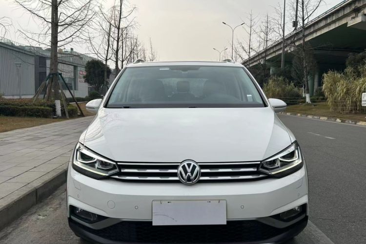 Used Volkswagen Touran 2021 Volkswagen Touran L 280TSI DSG Boundary Edition 7-Seater