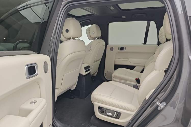 Used Li Auto L9 2022 Max model
