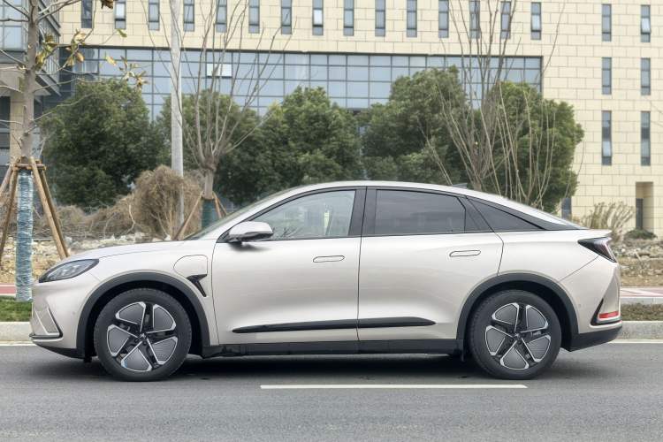 Used ARCFOX Alpha S6 2025 735MAX 160kW
