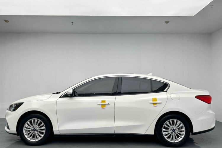 Used Ford Focus 2021 Sedan EcoBoost 180 Automatic Trendy Model